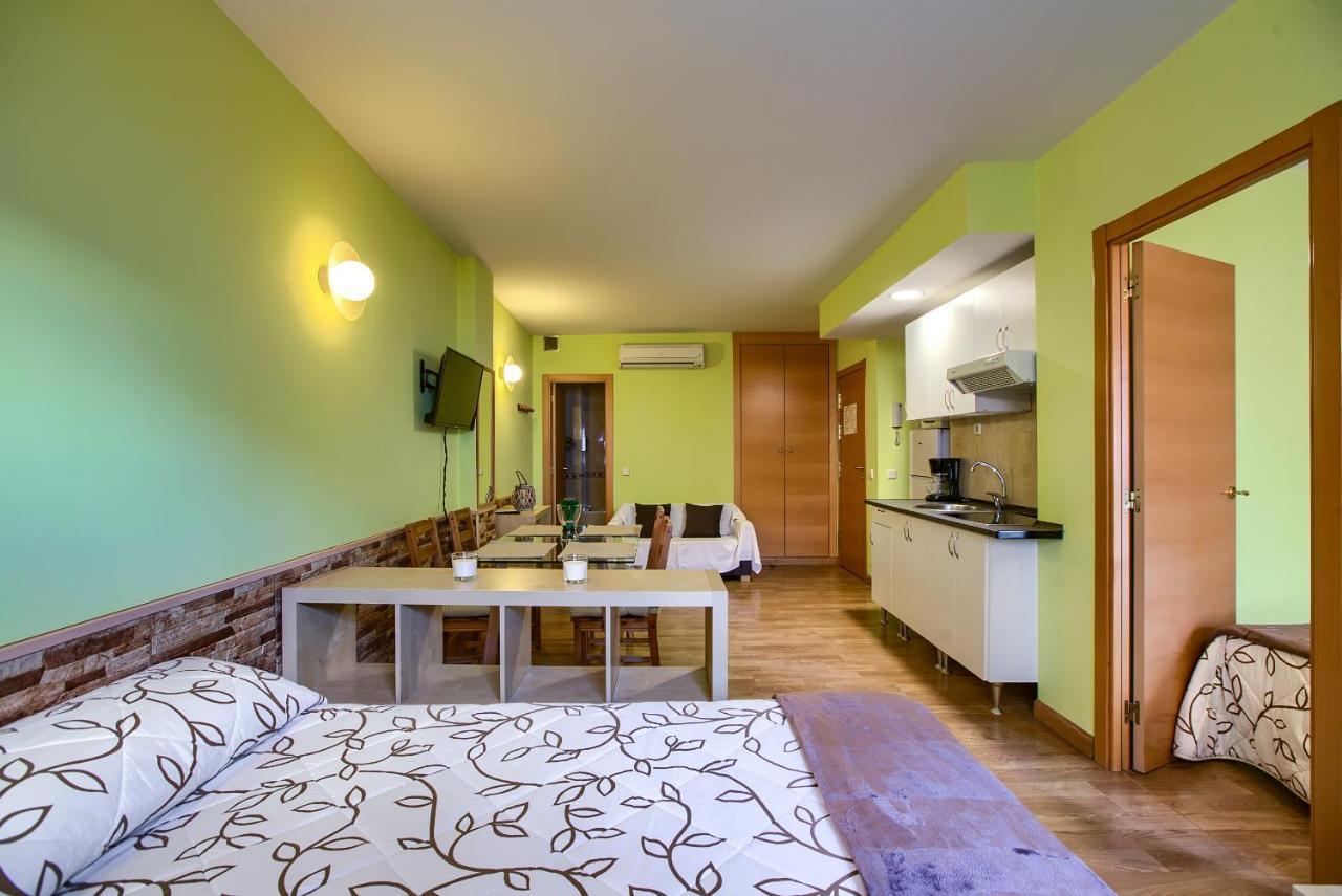 Apartamentos Barajas Madrid Dış mekan fotoğraf