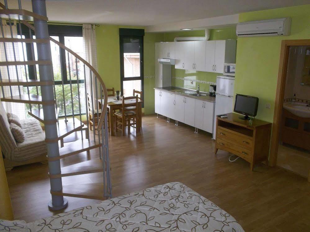 Apartamentos Barajas Madrid Dış mekan fotoğraf